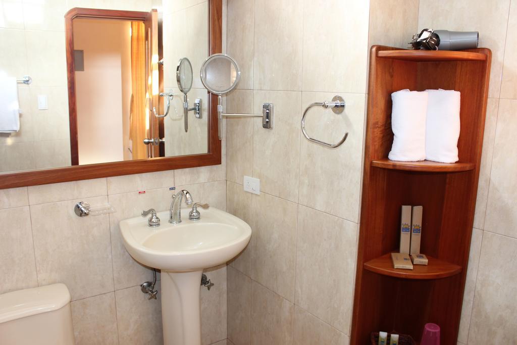 Hotel Del Sol Galapagos 푸에르토아요라 객실 사진