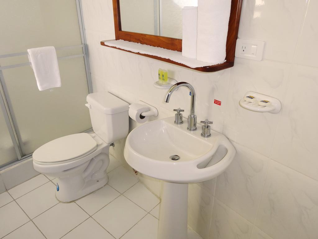 Hotel Del Sol Galapagos 푸에르토아요라 객실 사진